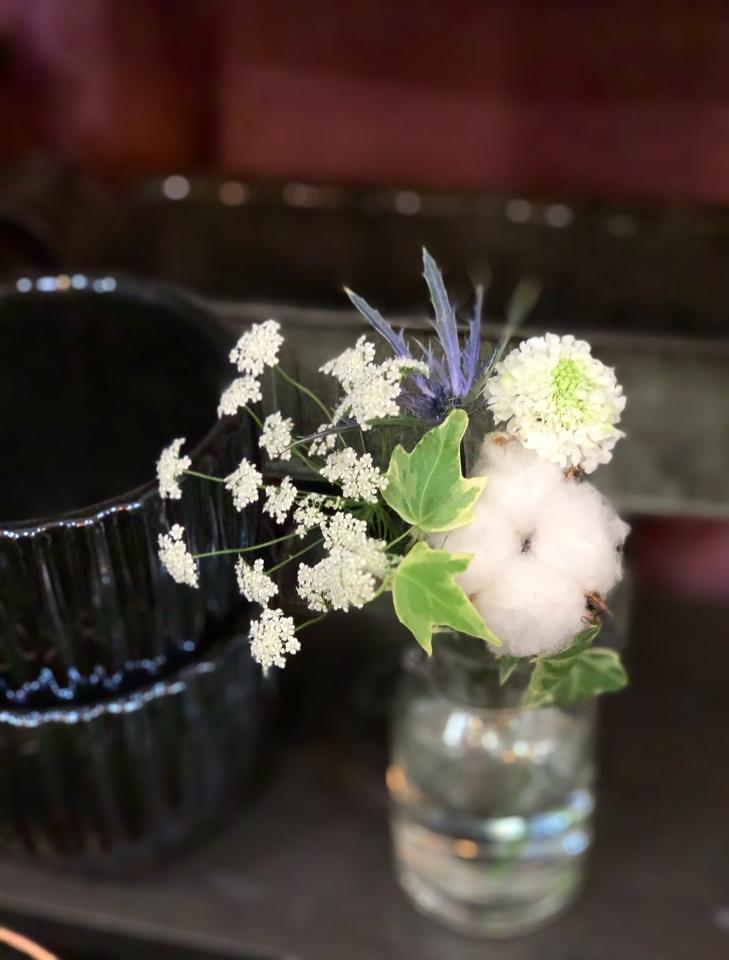 そら　生花　カーネーション　デンファレ サンダンスグリーン クール便 bloomee 500円プラン】今週お届けするお花はこちら♡2021年6月25